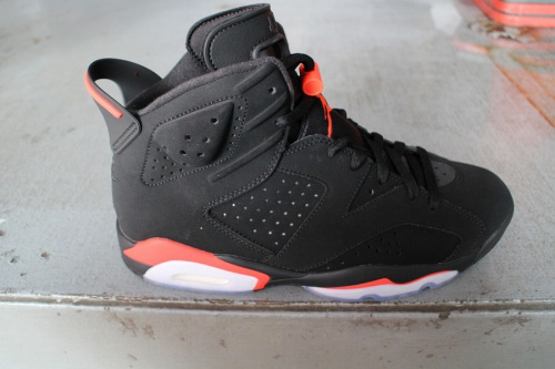NIKE AIR JORDAN 6 RETROのナイキ エアジョーダン 6 レトロ