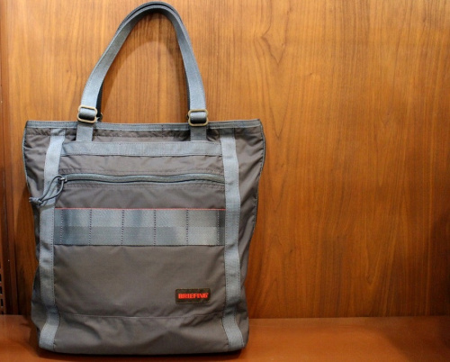 ビジネスアイテムのBRIEFING