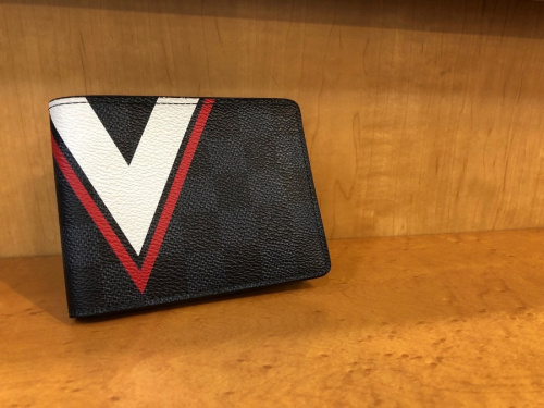 ラグジュアリーブランドのLOUIS　VUITTON