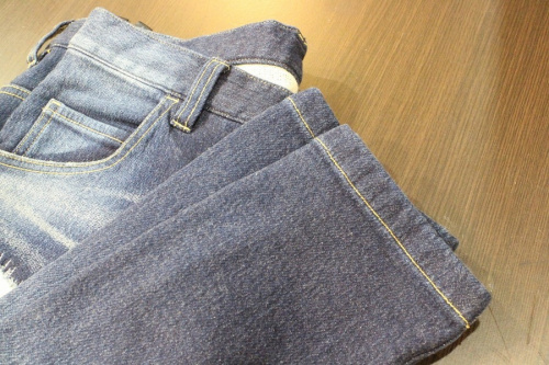 デニムパンツのメンズ