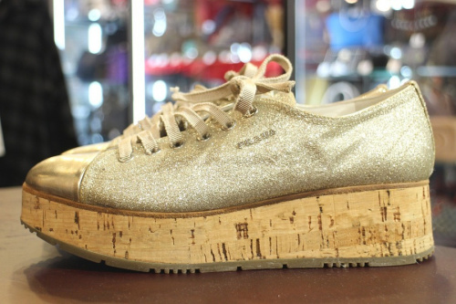 プラダのスニーカー