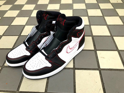 NIKE AIR JORDAN 4 RETROのナイキ エアジョーダン 4 レトロ