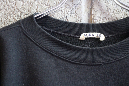 オーラリーの秋物買取