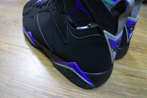 スニーカーの葛西