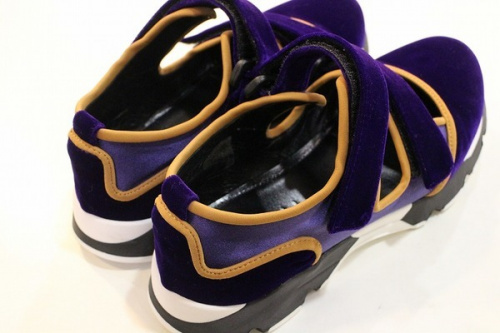 スニーカーの葛西