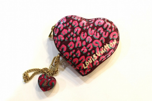 ラグジュアリーブランドのLOUIS VUITTON