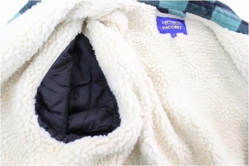 ラスベート x カーハートのジャケット