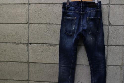 ディースクエアードのデニムパンツ