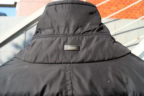 ヘルノのダブルブレストダウンショートブルゾン