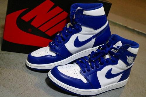 スニーカーのNIKE AIR JORDAN 1 RETRO HIGH OG