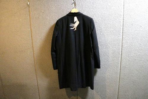 アンダーカバーのチェスターコート