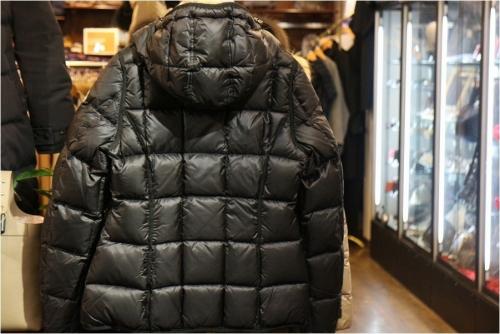 モンクレールのダウンジャケット