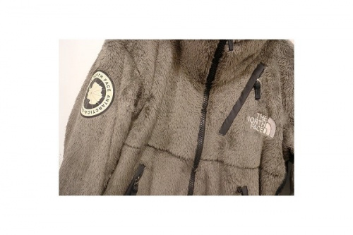 アウトドアブランドのTHE NORTH FACE