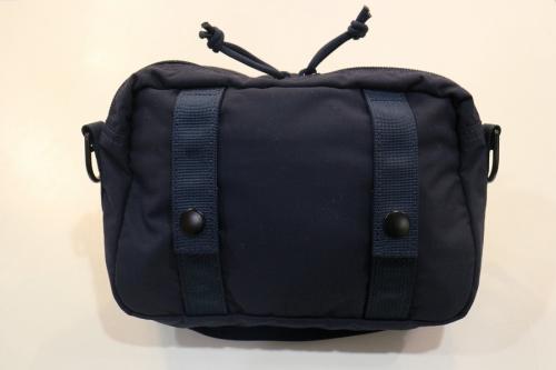 ブリーフィングのショルダーバッグ