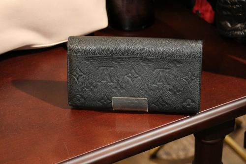 ルイヴィトンのポルトフォイユ サラ ノワール