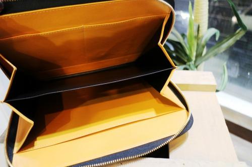 エッティンガーのMINI DOCUMENT CASE