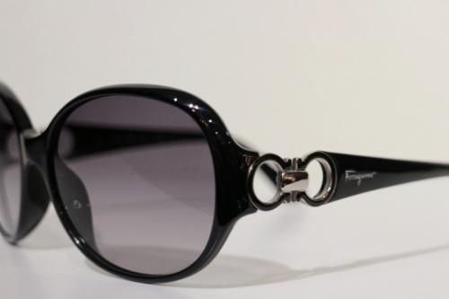 サングラスの葛西