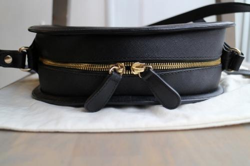 ショルダーバッグ