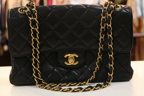 シャネルのマトラッセ ショルダーバッグ