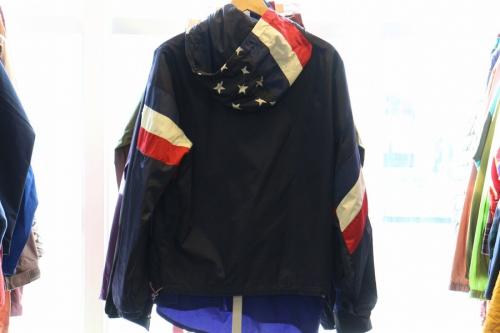 モンクレールのナイロンジャケット