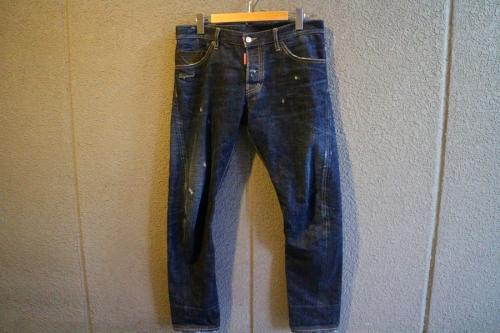 ディースクエアードのデニムパンツ