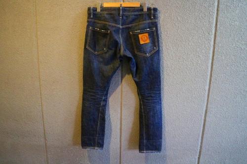 デニムパンツの葛西