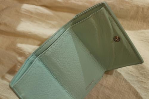 バレンシアガのミニウォレット