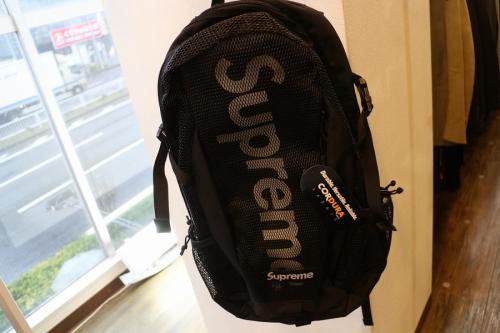 SUPREMEのシュプリーム