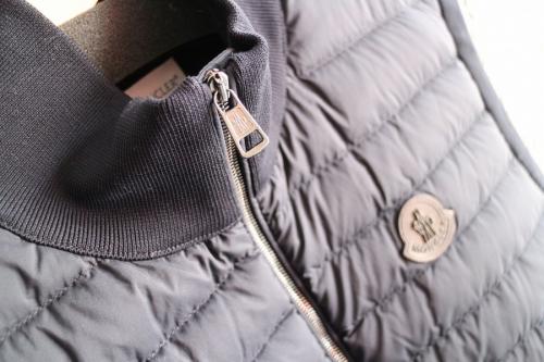 ニット切り替えダウンベストのメンズ