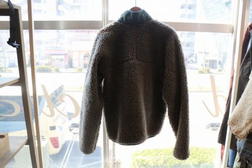 パタゴニアのクラシックレトロカーディガン