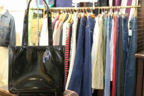 シャネルのハンドバッグ