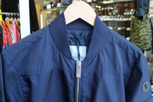 ナイロン切替ブルゾンのメンズ