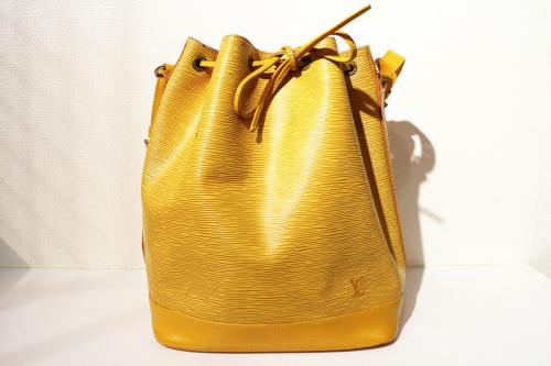 LOUIS VUITTON 　のルイ ヴィトン　