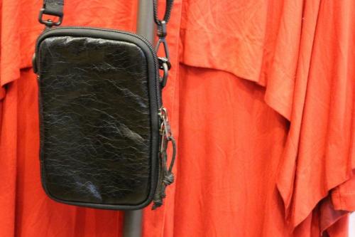 ポーチバッグのアリーナラムスキン