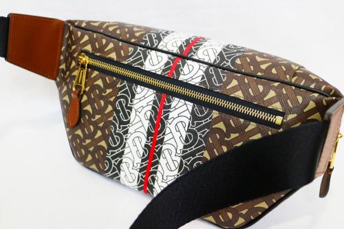 ウエストバッグの葛西