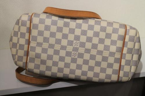 トートバッグのダミエ