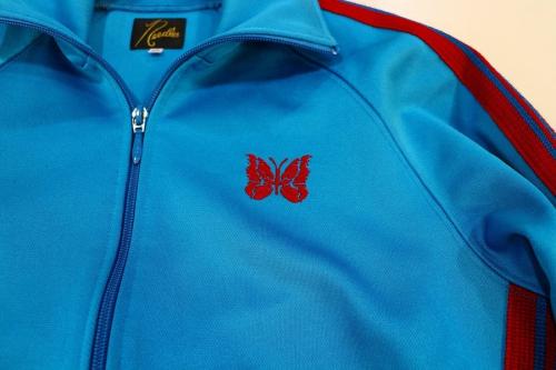 トラックジャケットのパピヨン