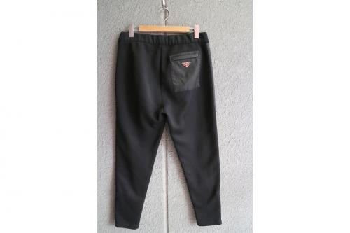 プラダのジョガーパンツ