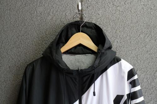 エンポリオアルマーニのアイコニック