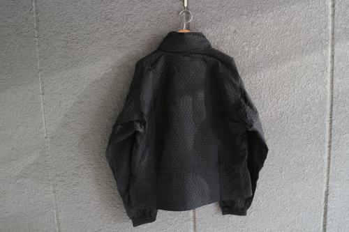 ルイ ヴィトン　のナイロンジャケット
