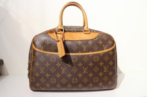 LOUIS VUITTON 　のルイ ヴィトン　