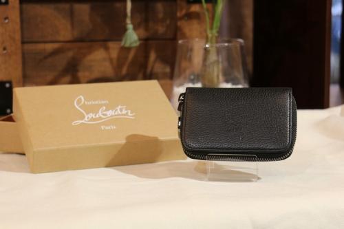 クリスチャンルブタンのコインケース
