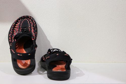 サンダルのBEAMS別注