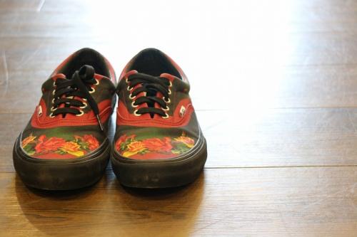 ヴァンズ×シュプリーム×ジャン＝ポール・ゴルチエのスニーカー