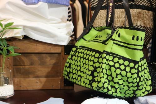 トートバッグのヴァシェバブルプリント