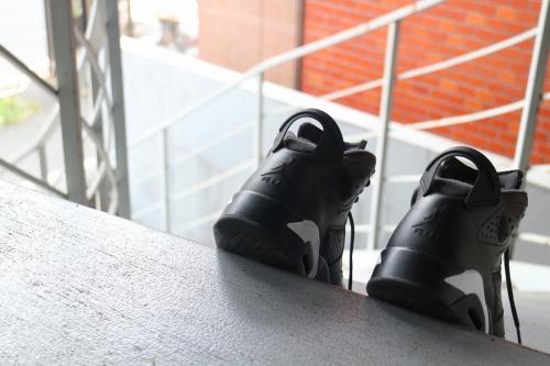 ナイキのAIR JORDAN 6 RETRO