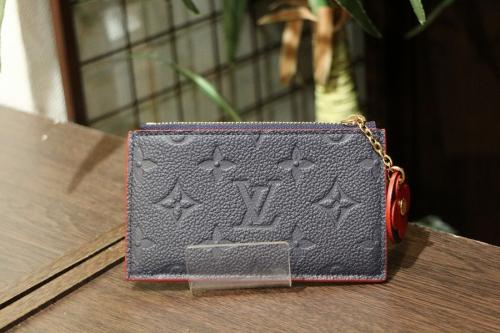 LOUIS VUITTON 　のルイ ヴィトン　