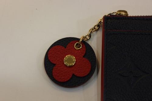 ポルト　カルト・ジップのパスケース