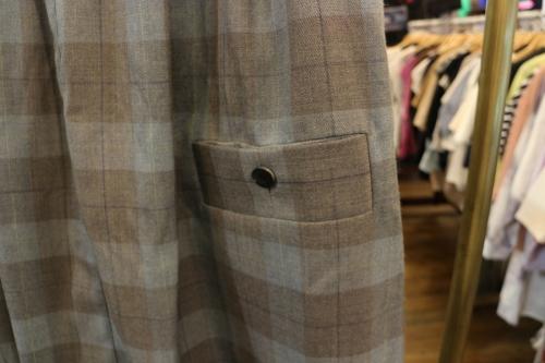 ワイドパンツの葛西