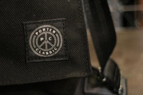 ショルダーバッグの葛西